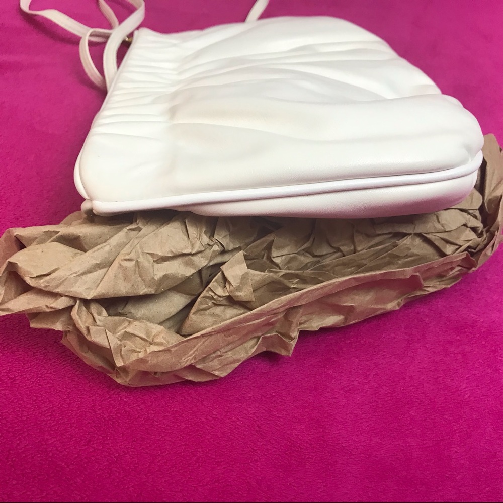VTG Anne Klein for Calderon White Leather Purse - Picture 12 of 16
